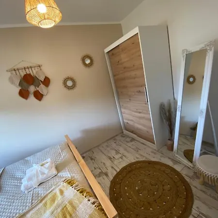 Lu - Unique アパート